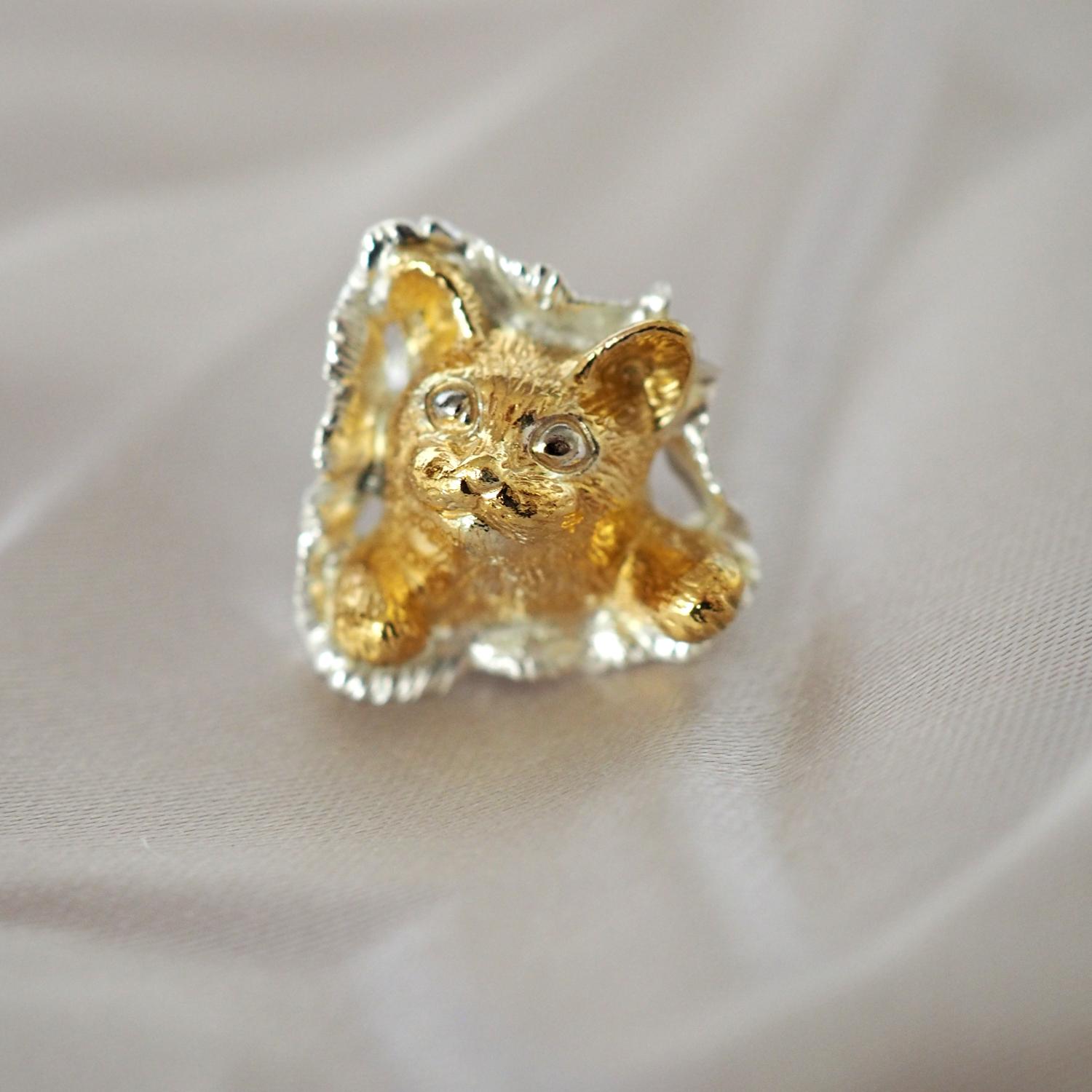 いたずら猫の飛び出すピンブローチ | 4枚目