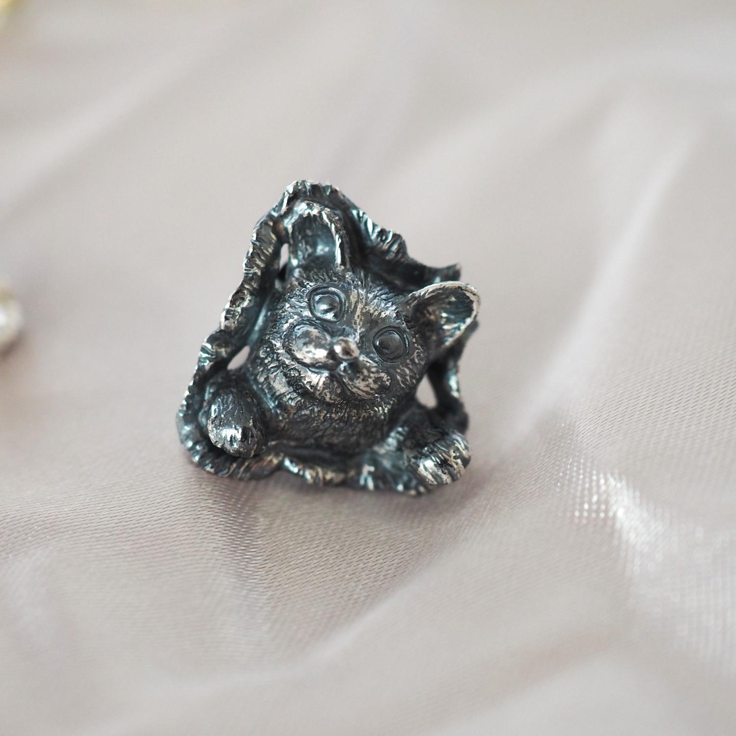 いたずら猫の飛び出すピンブローチ | 6枚目