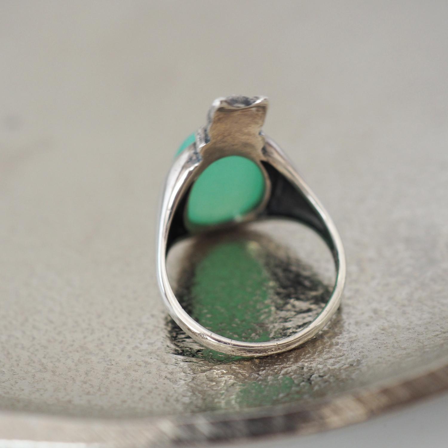 クリソプレーズに手を添えたいろどり猫リング | 5枚目