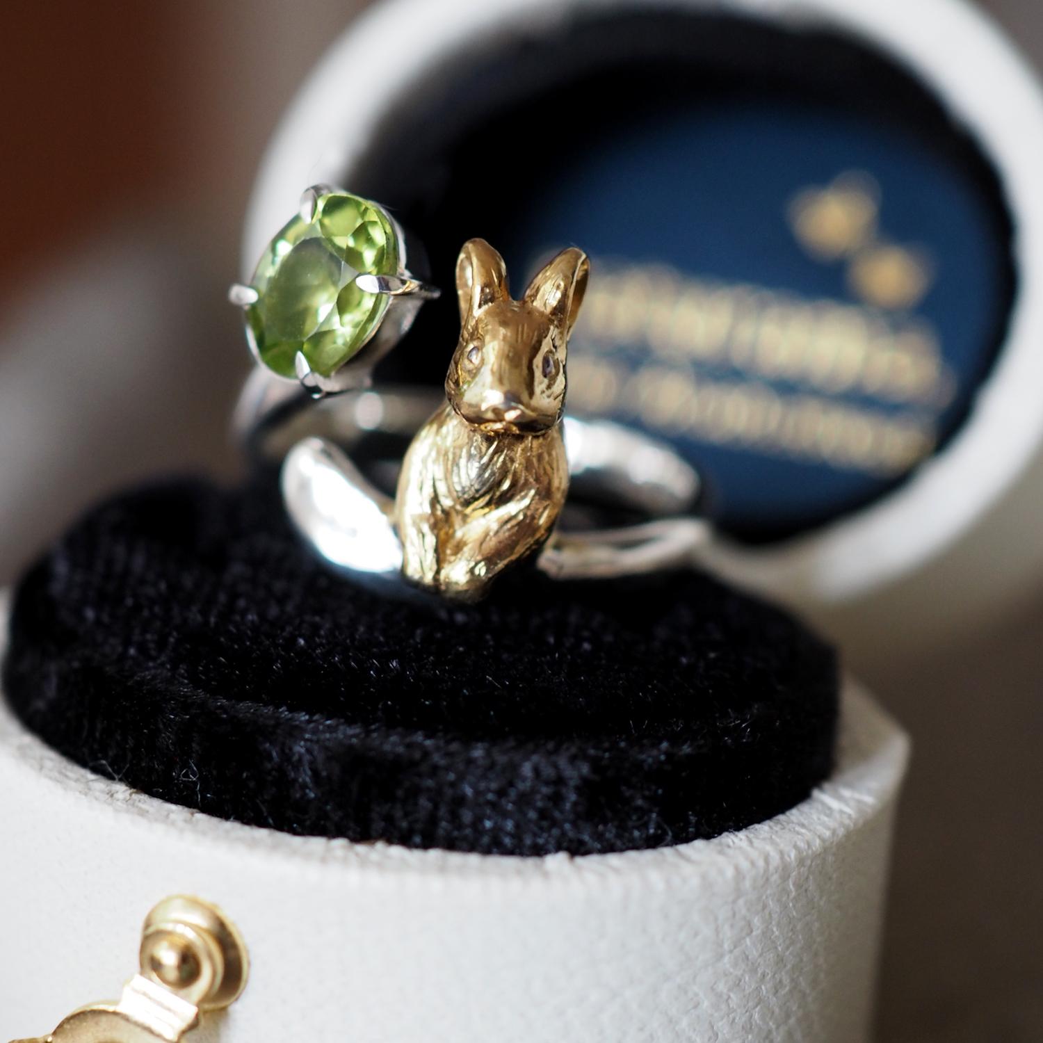 いろどりうさぎリング ペリドット1枚目の画像