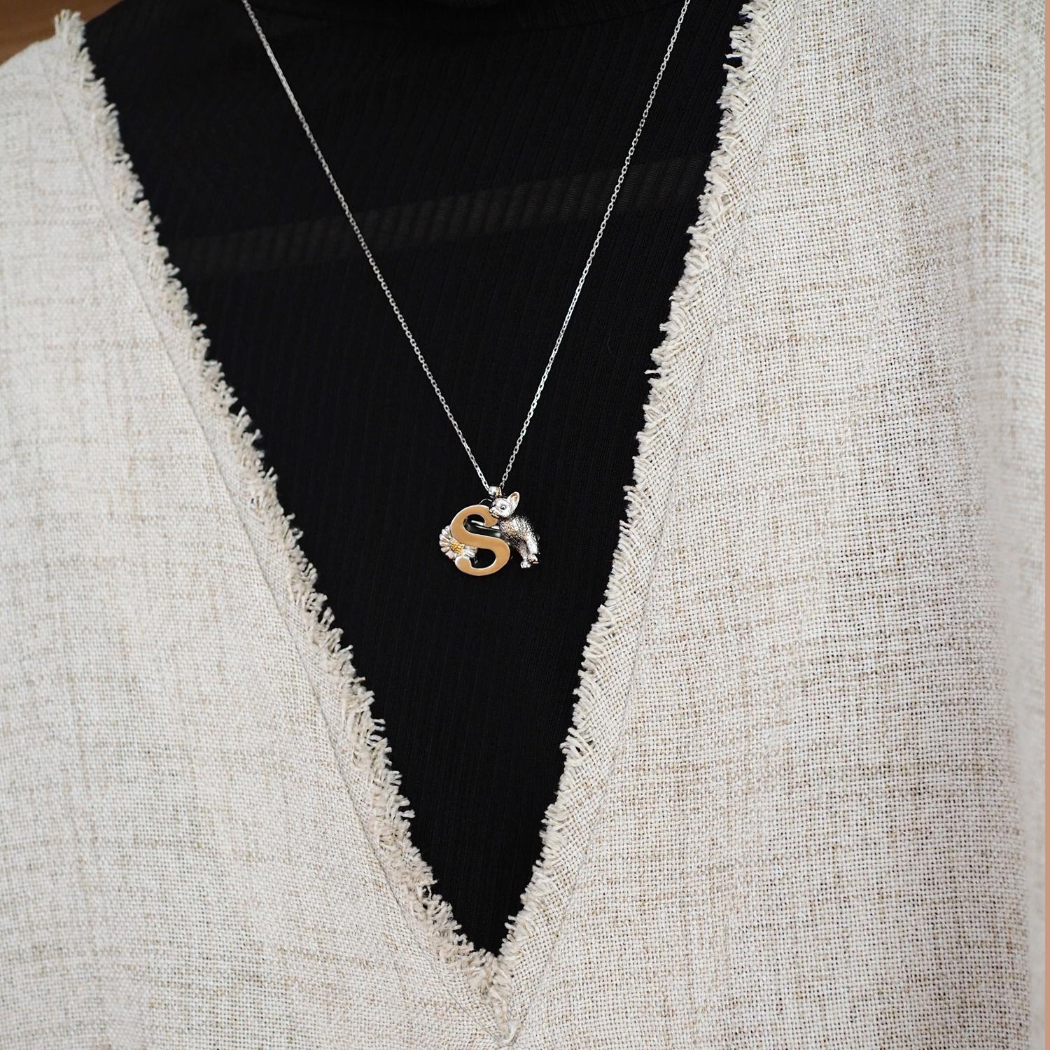 【2way】猫とデイジーのイニシャルSブローチペンダントトップ | 5枚目