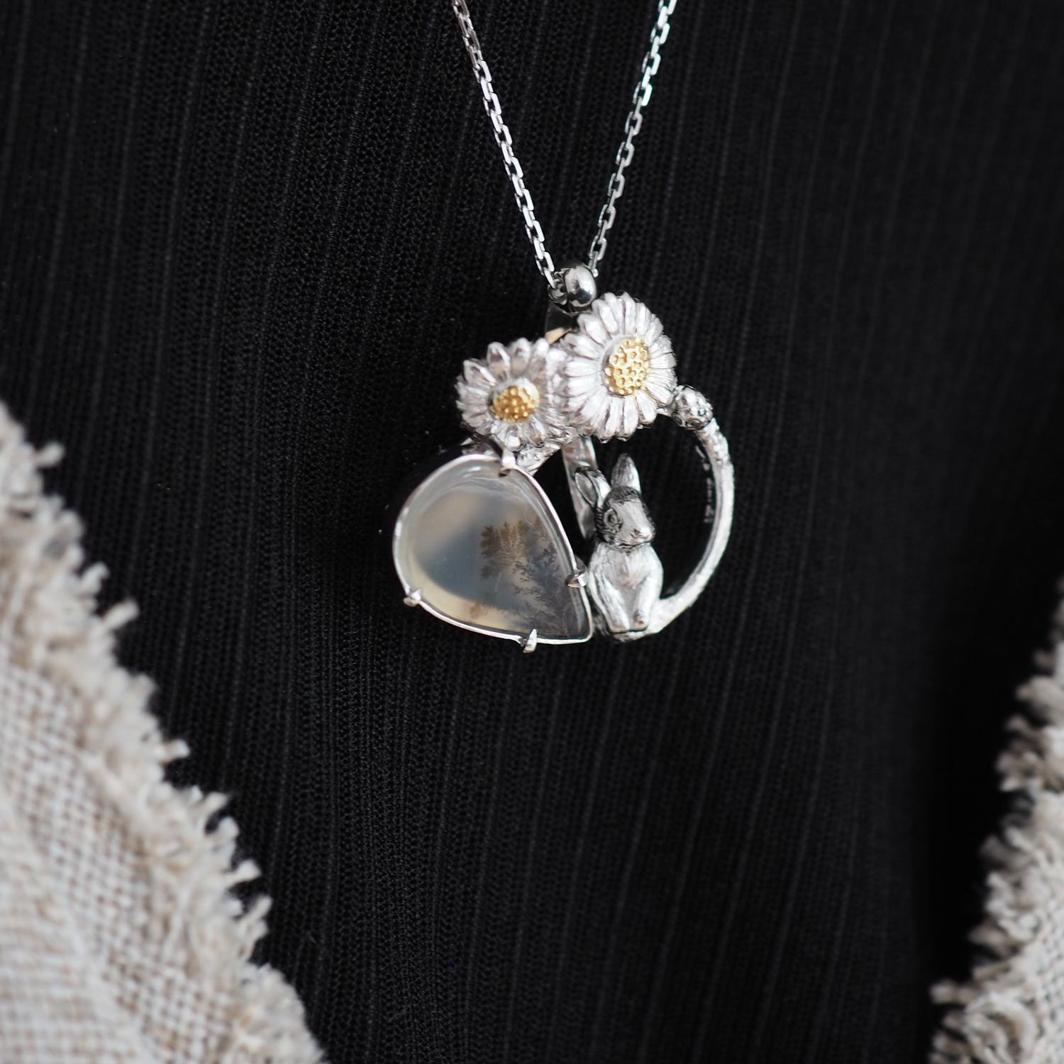 【2way】2輪のデイジーとうさぎの庭園 ブローチペンダントトップ(デンドリティックアゲート) | 7枚目